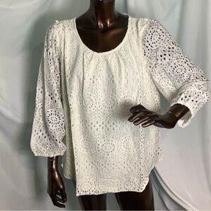 Lauren Conrad Flowy lacy Popover top - LG - New
